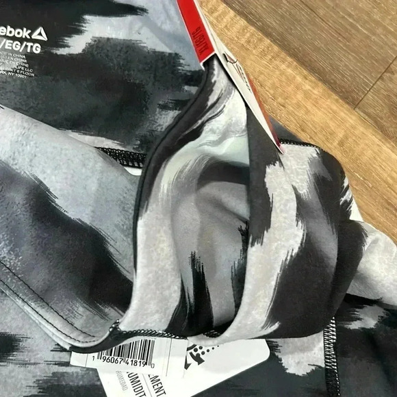 Reebok 7/8 High Rise Black/Gray/White Leggings Size XL NWT Moisture Management - Picture 7 of 13